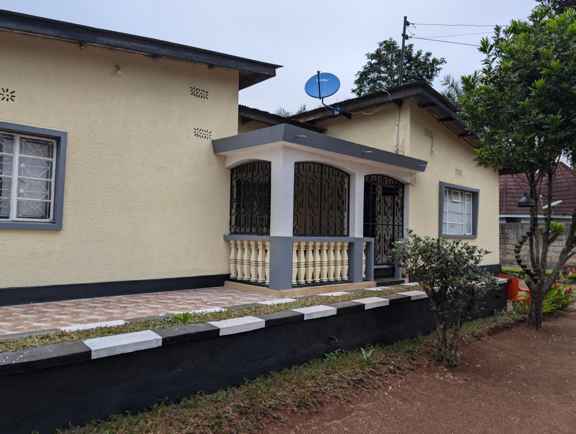 Dans Place Moshi Exterior photo